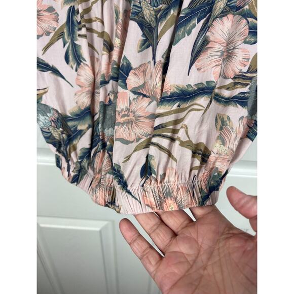 American Eagle Medium Short Sleeve Pink Green Parrot Front Tie Tropical Blouse - Picture 5 of 8